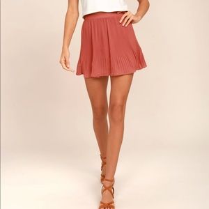 LULU’s Pleated Mini Skirt NWT